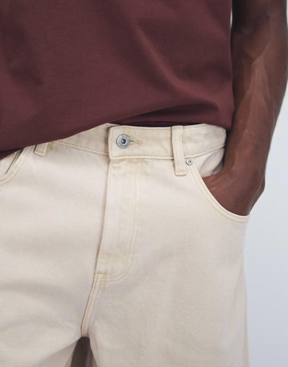 beżowe krótkie spodenki jeans kieszenie