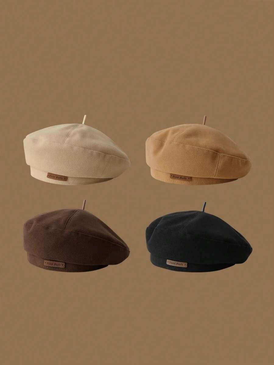 czerwony beret imitacja skóry