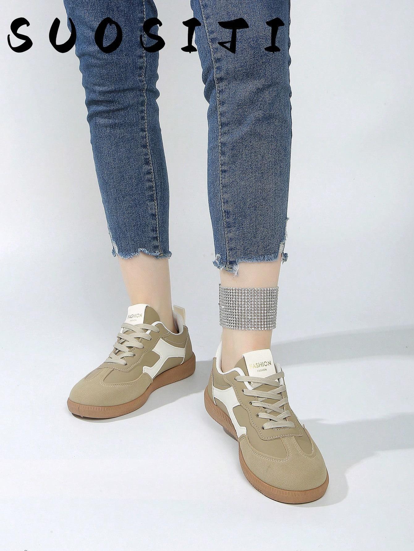 sznurowane buty sportowe