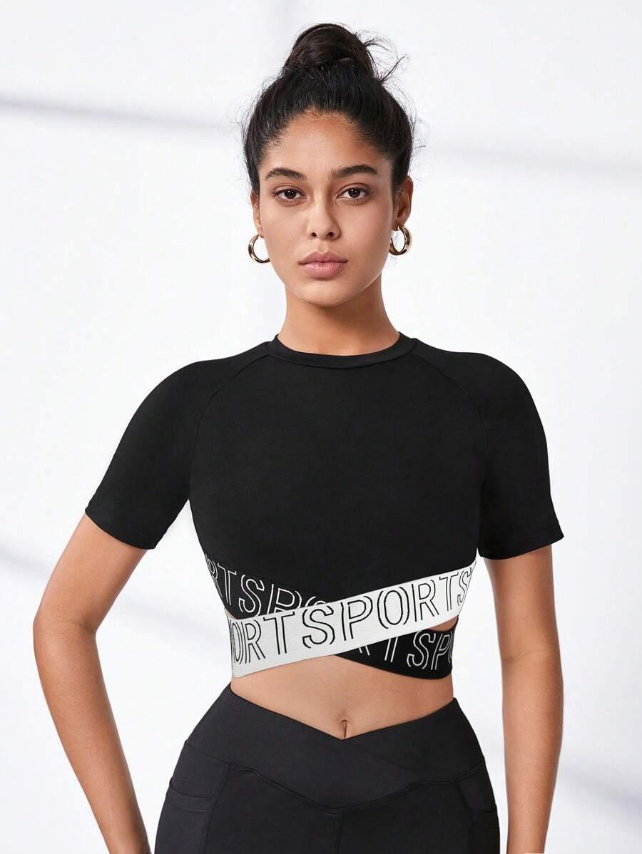 czarny sportowy top 