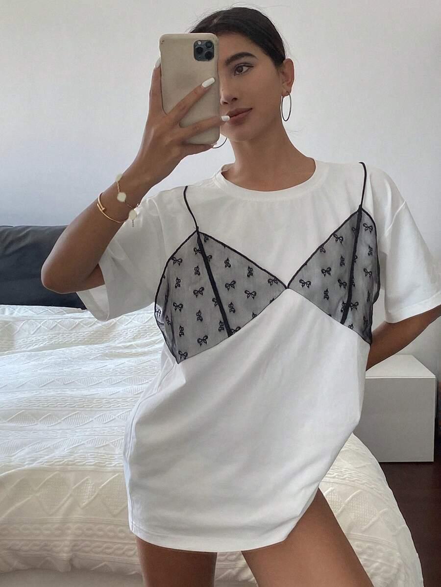 BIAŁY T-SHIRT WZÓR