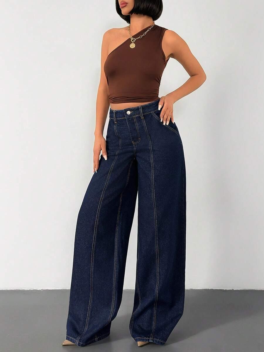 granatowe spodnie jeans