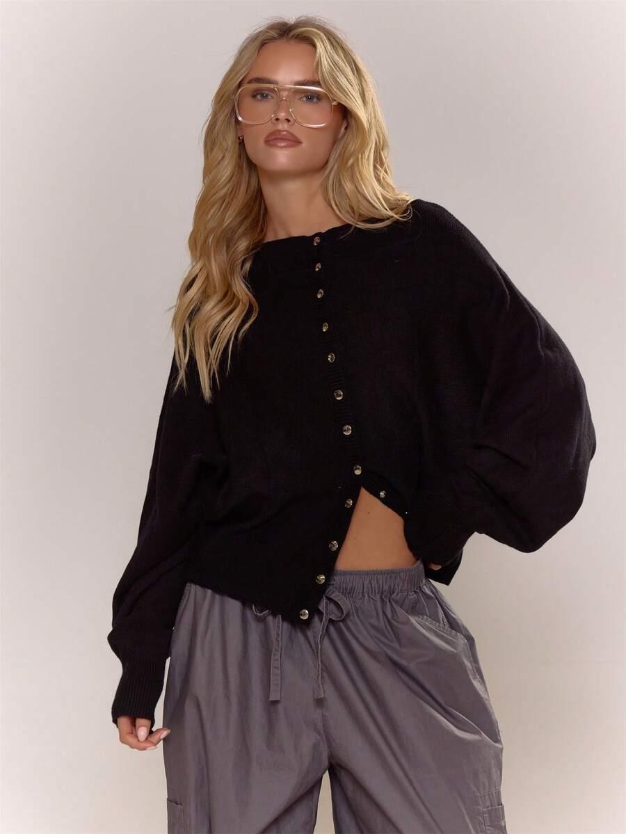 CZARNY SWETER GUZIKI