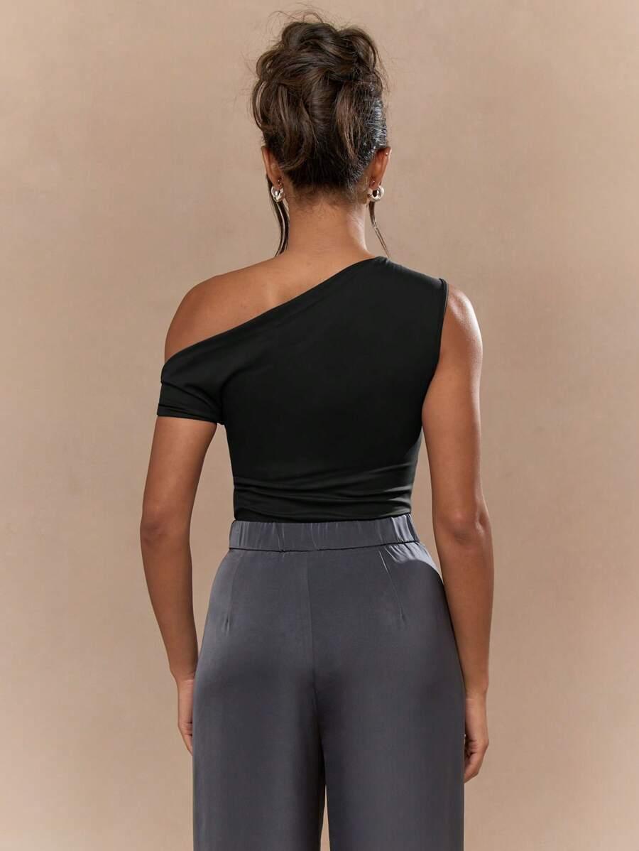 CZARNE ASYMETRYCZNE BODY