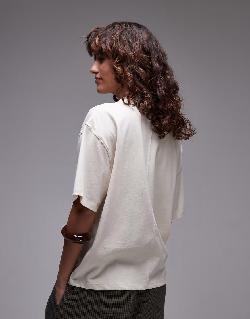 BEŻOWY T-SHIRT OVERSIZE