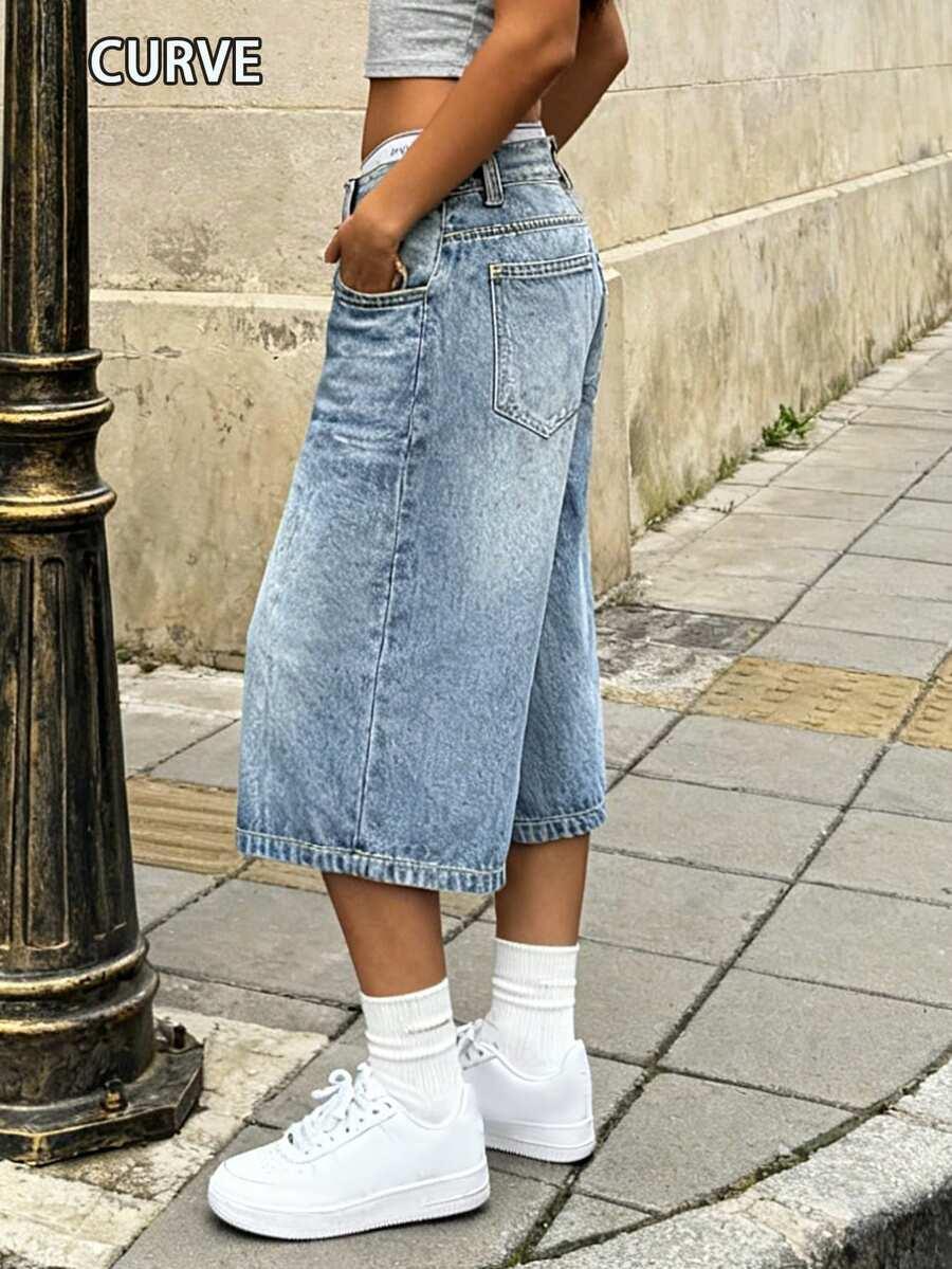 niebieskie spodenki jeans 