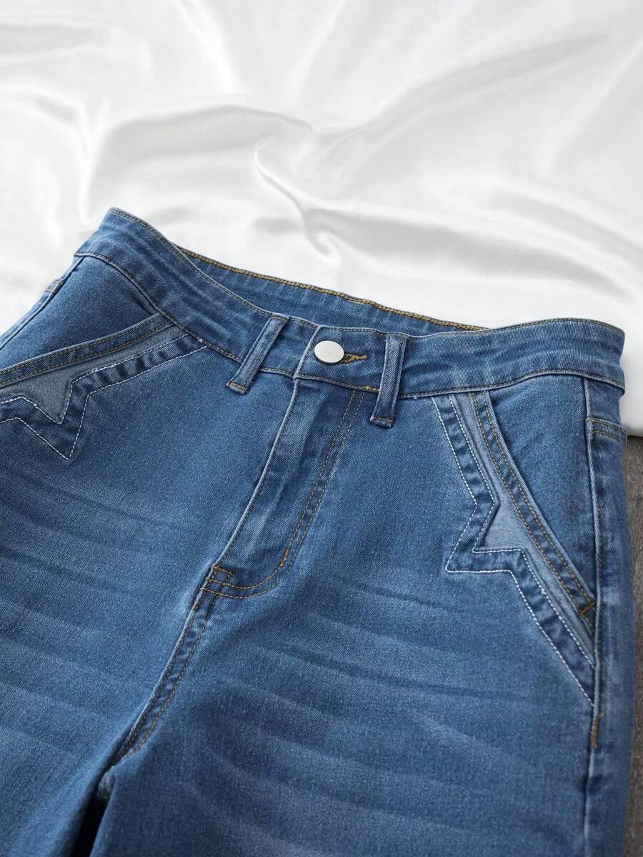 niebieskie spodnie jeans