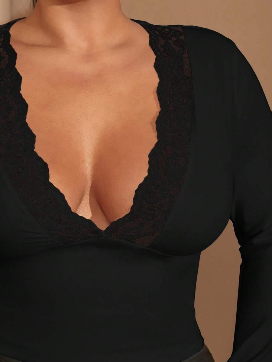 czarna bluzka v-neck