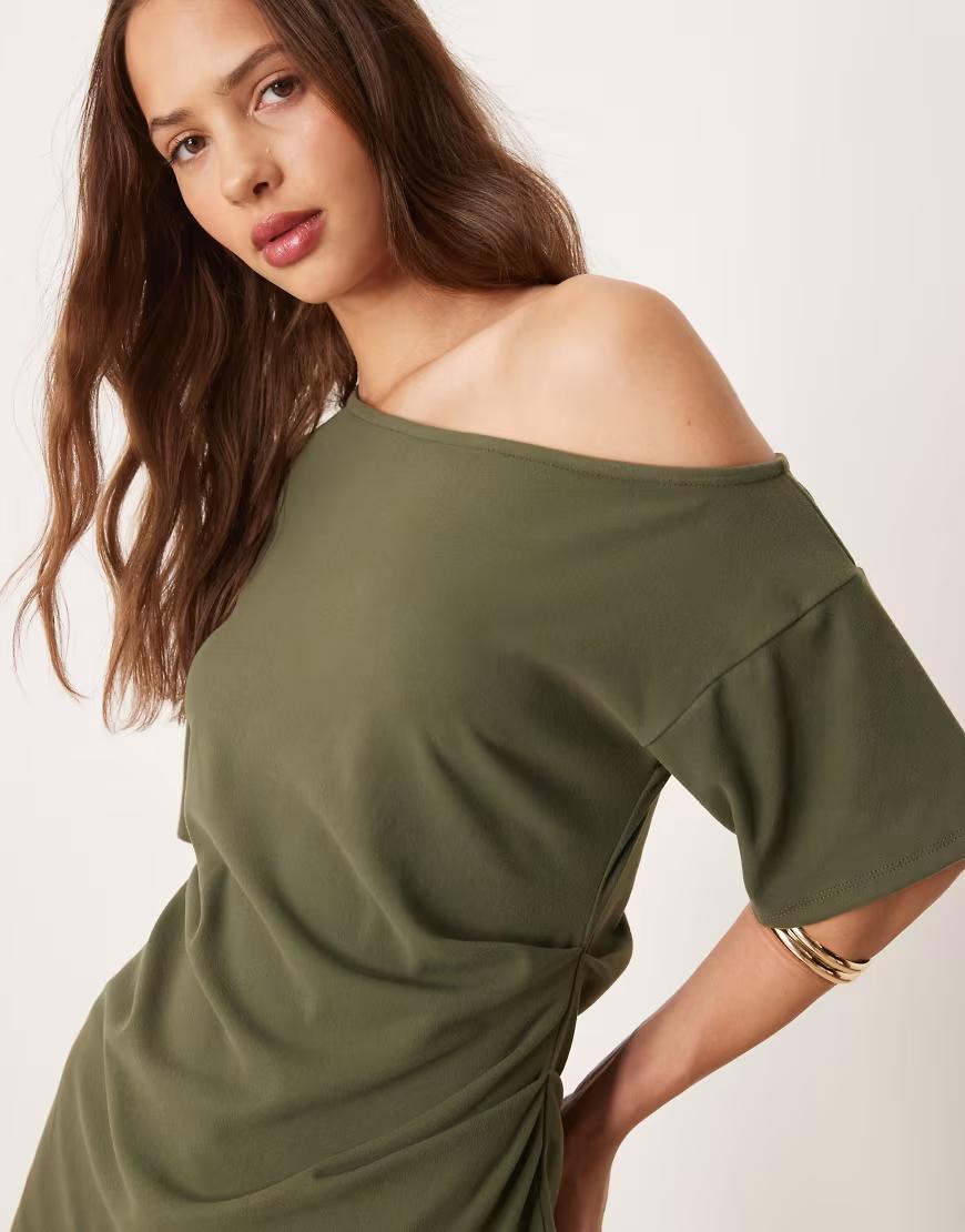 ZIELONY TOP ASYMETRIA