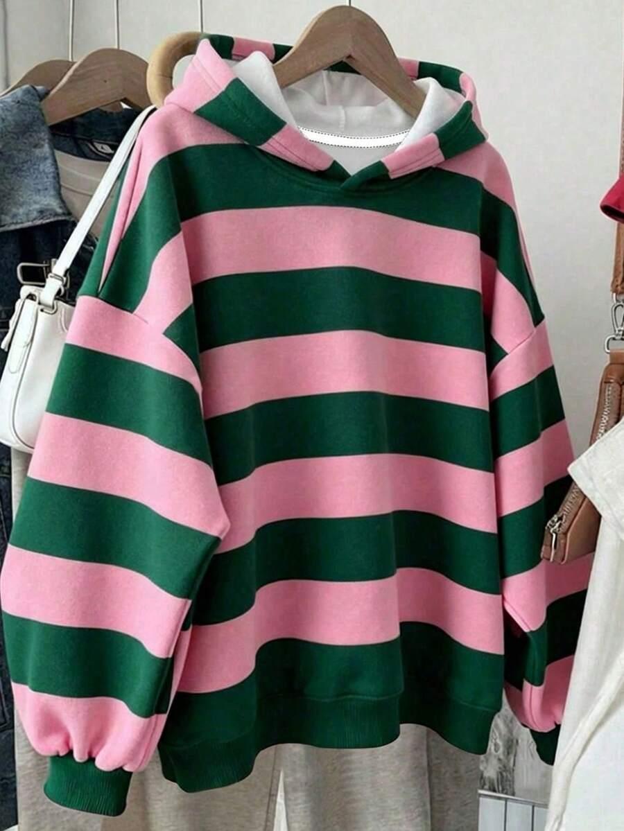 BLUZA Z KAPTUREM WZÓR PASKI