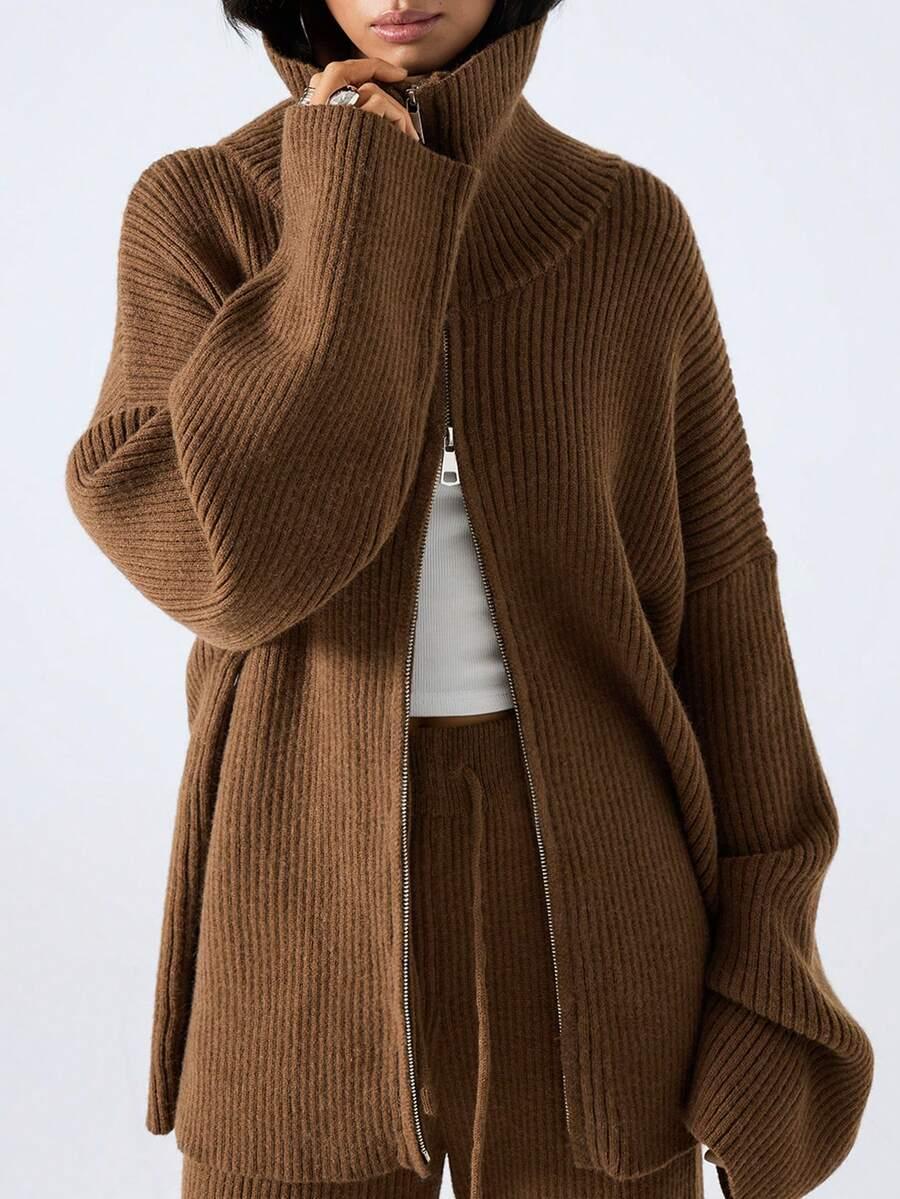 komplet sweter spodnie