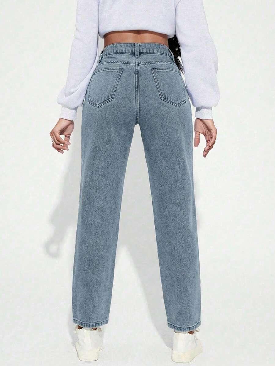 niebieskie spodnie jeans 