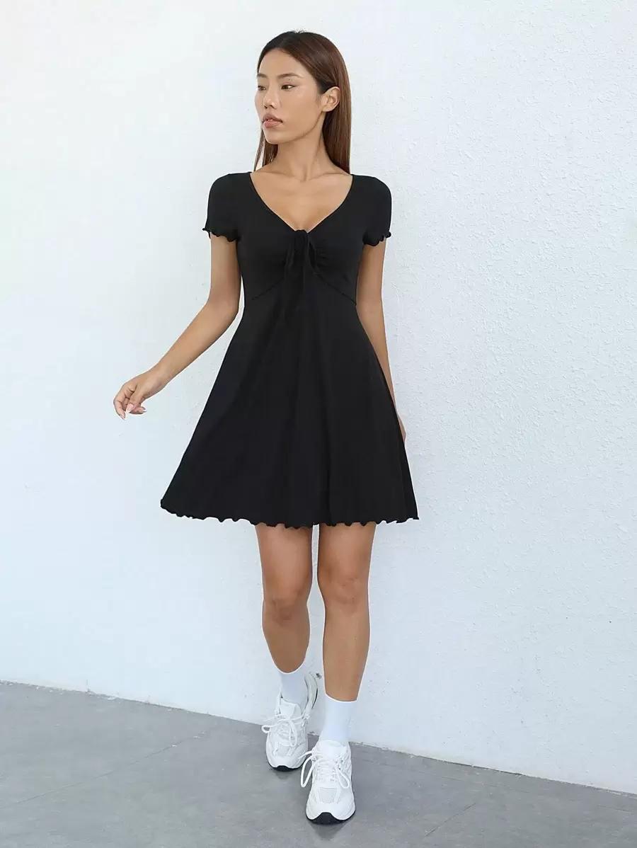 CZARNA MINI SUKIENKA
