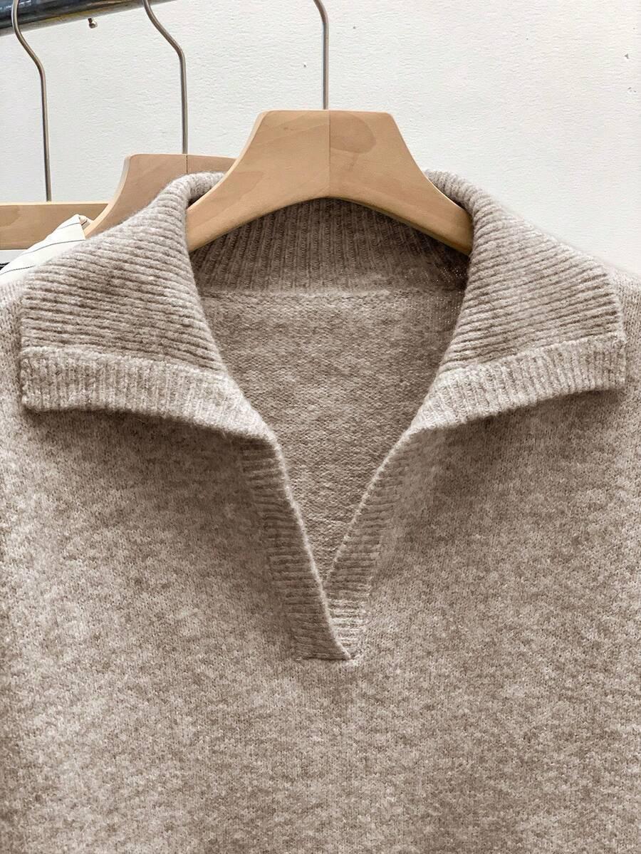 brązowy sweter z domieszką wełny