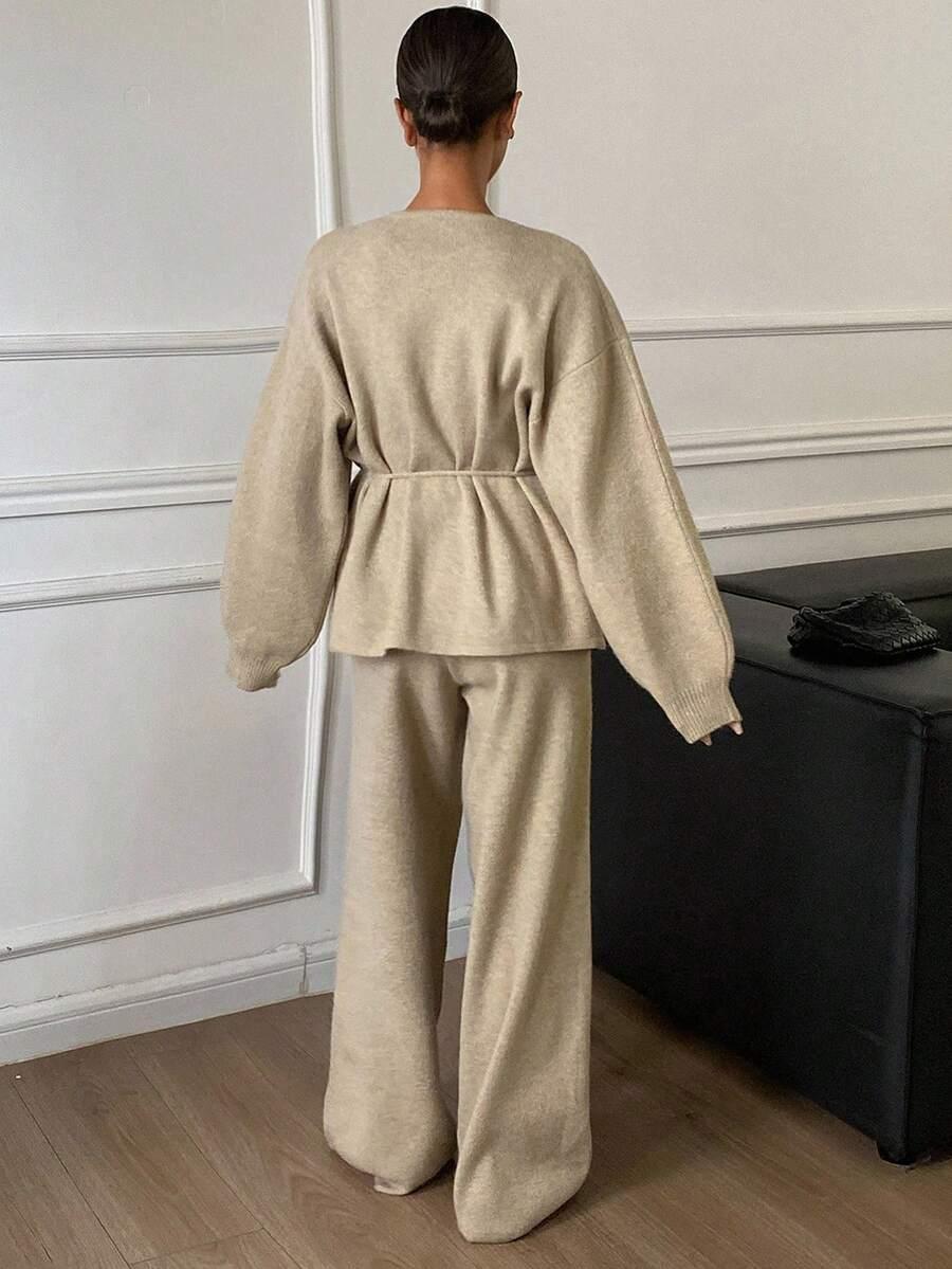 beżowy dzianinowy komplet sweter sponie