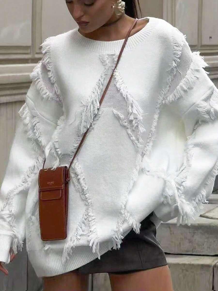 biały sweter długi rękaw