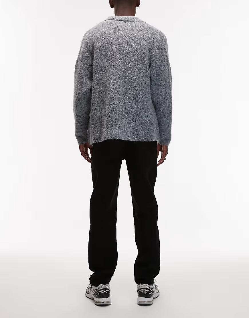 czarne spodnie jeans