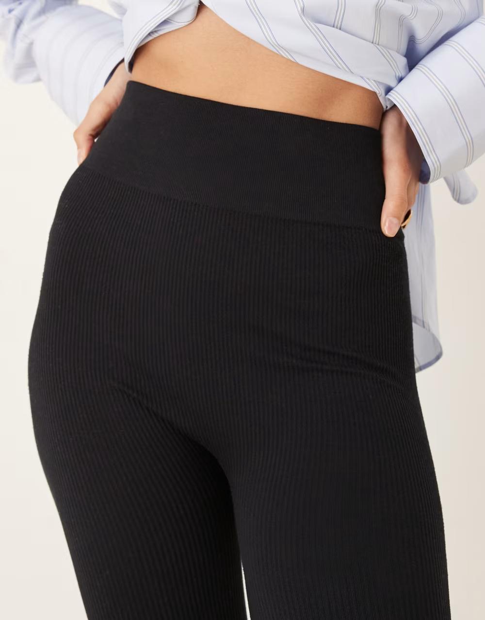 CZARNE KLASYCZNE LEGGINSY