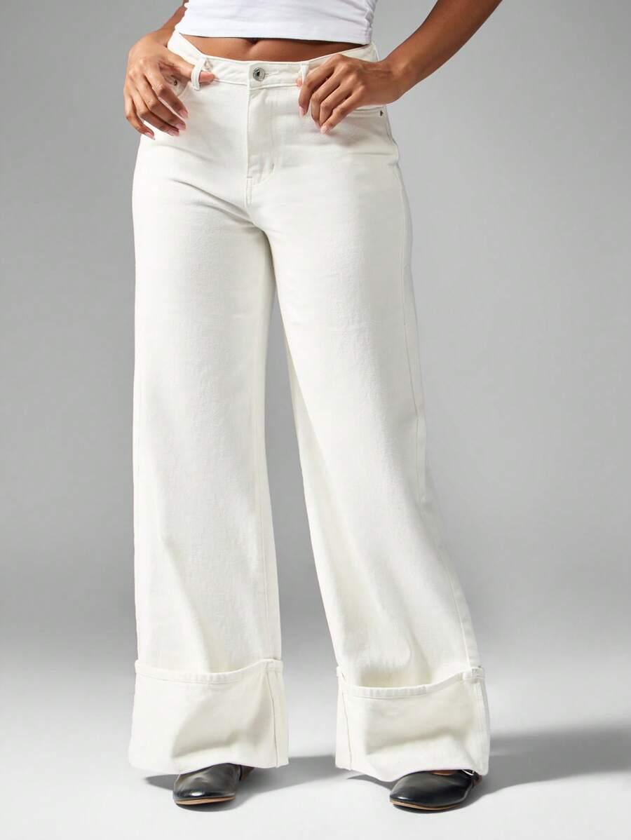 białe spodnie jeans 