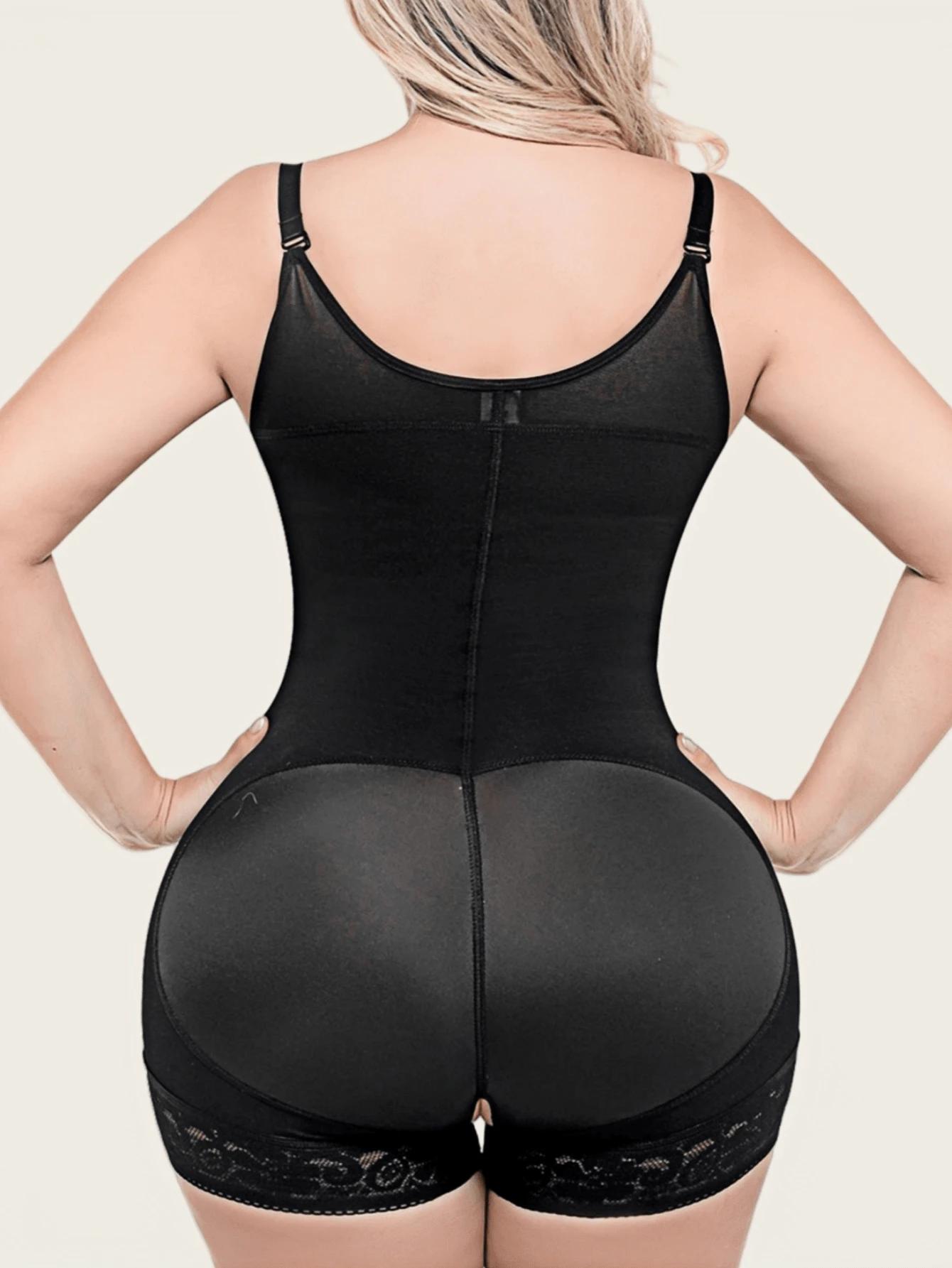 CZARNE BODY MODELUJĄCE 