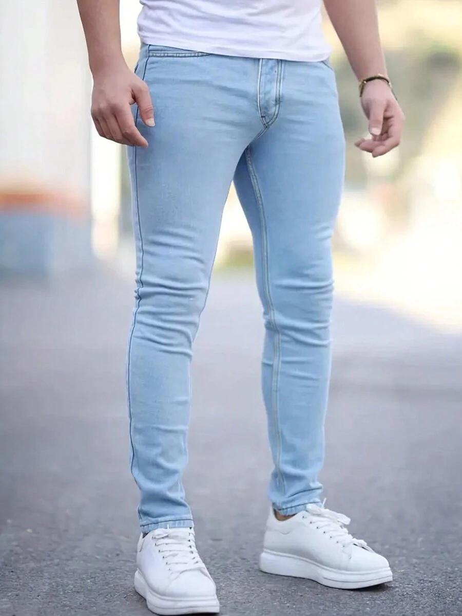niebieskie spodnie jeans 
