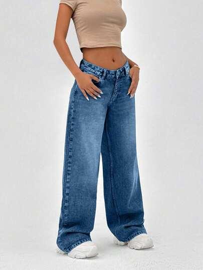 niebieskie spodnie jeans 