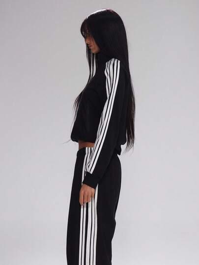 CZARNA BLUZA ZAMEK