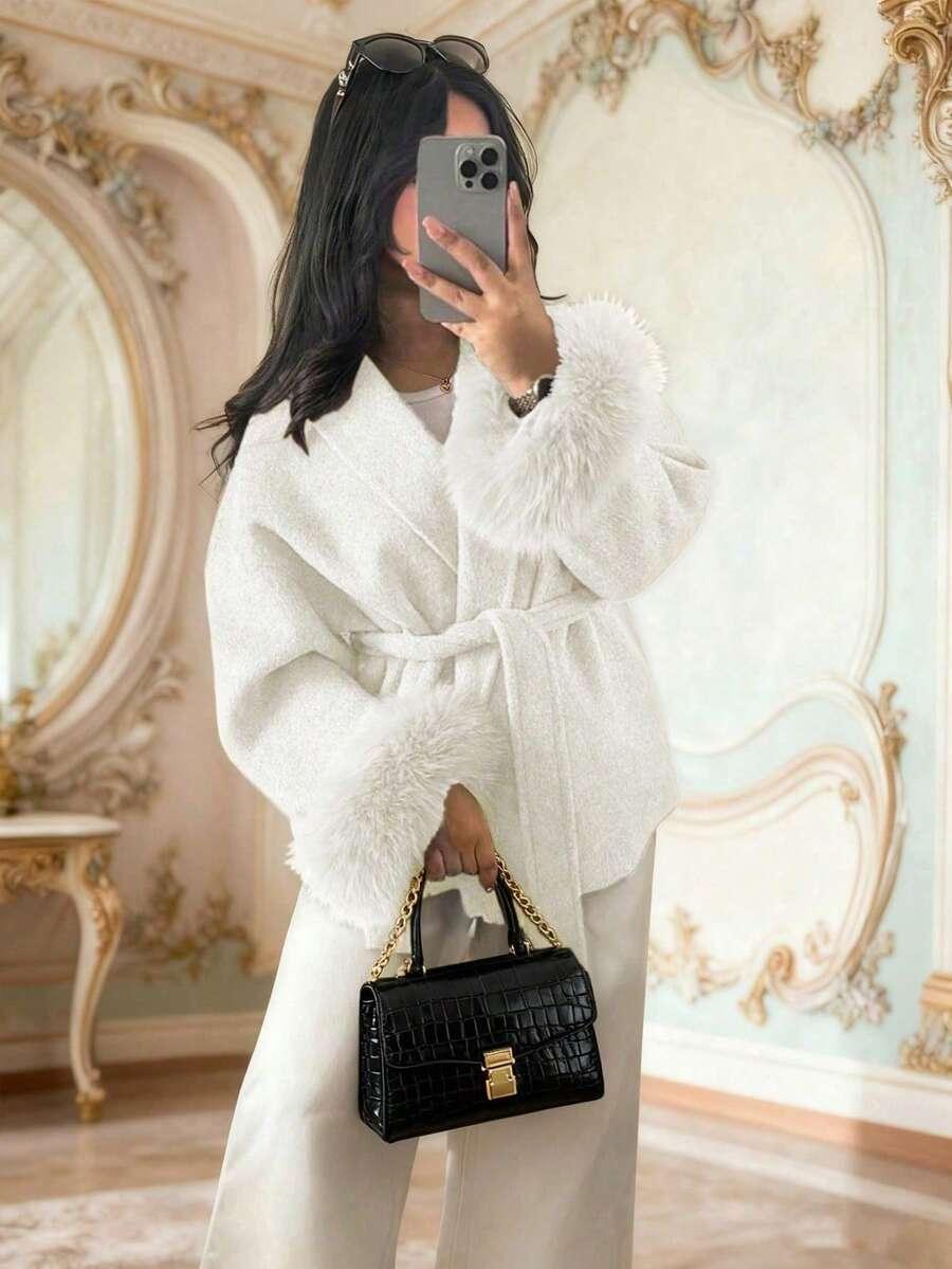 BIAŁY KLASYCZNY PŁASZCZ