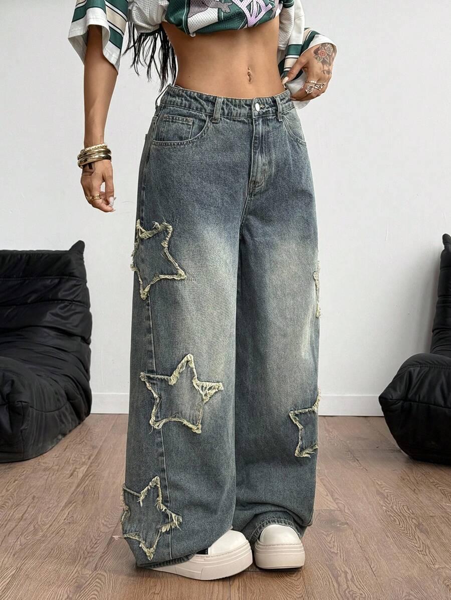 niebieskie spodnie jeans 