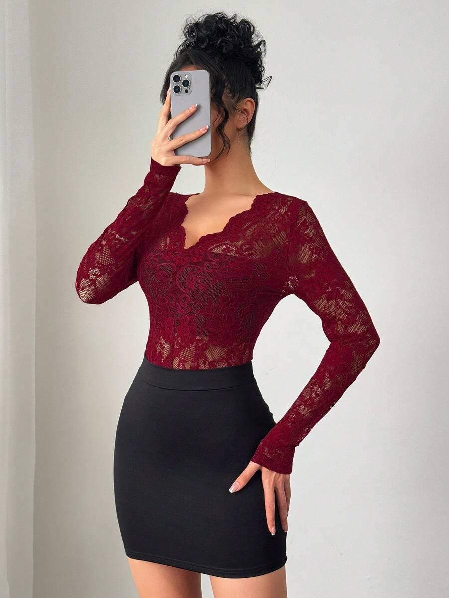 czerwona bluzka v neck koronka