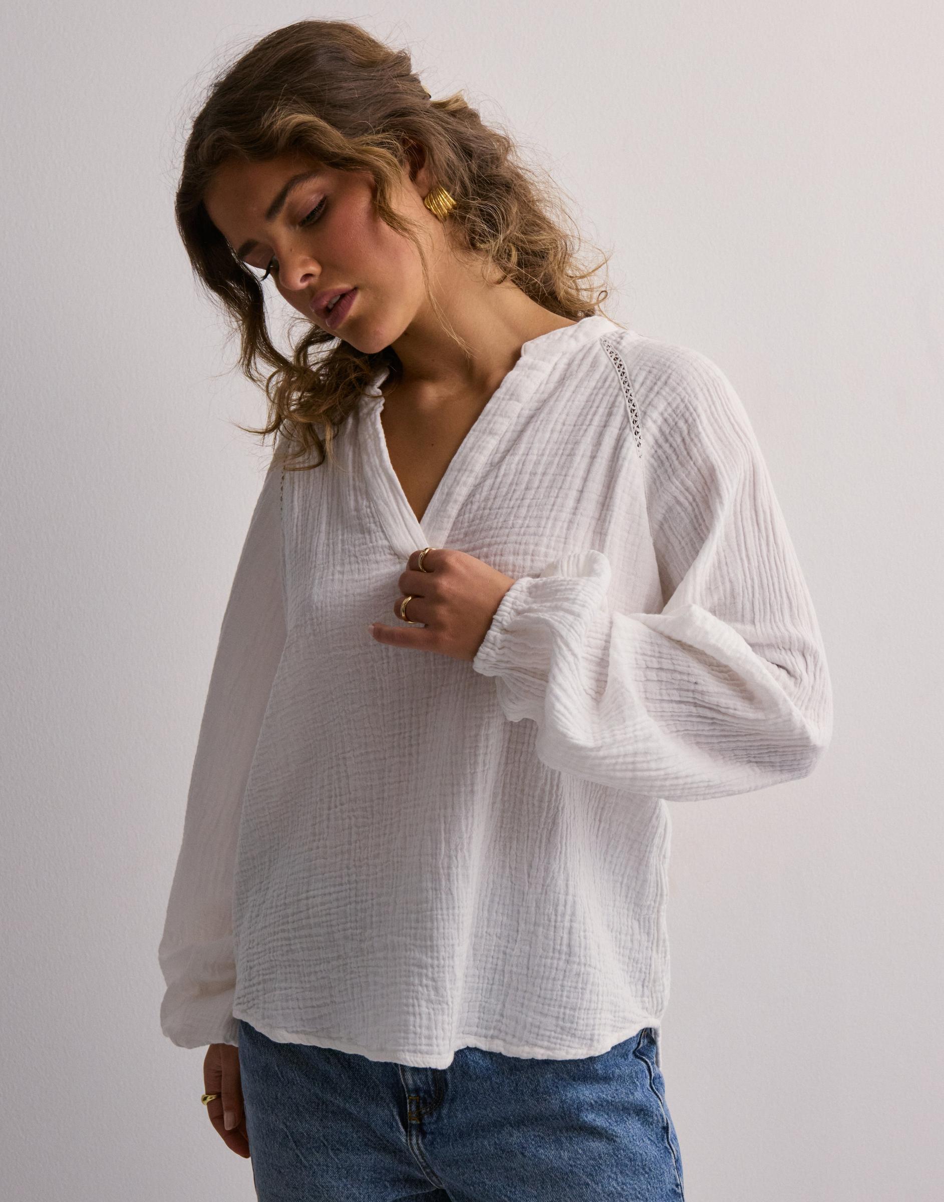 MUŚLINOWA LUŹNA BIAŁA BLUZKA V-NECK