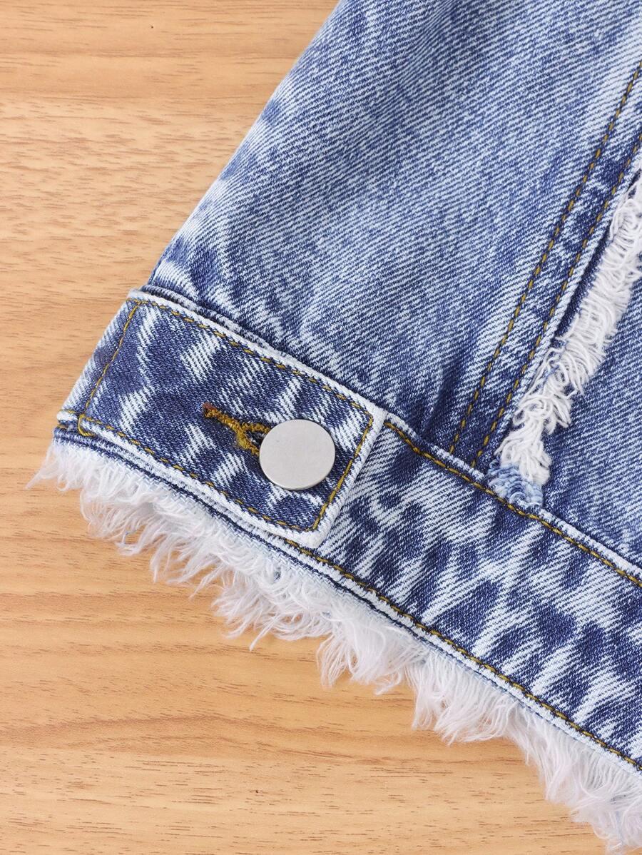 niebieski komplet kurtka spodnie jeans