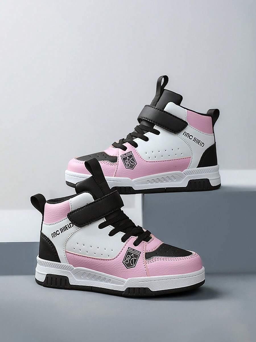 sznurowane buty sportowe 