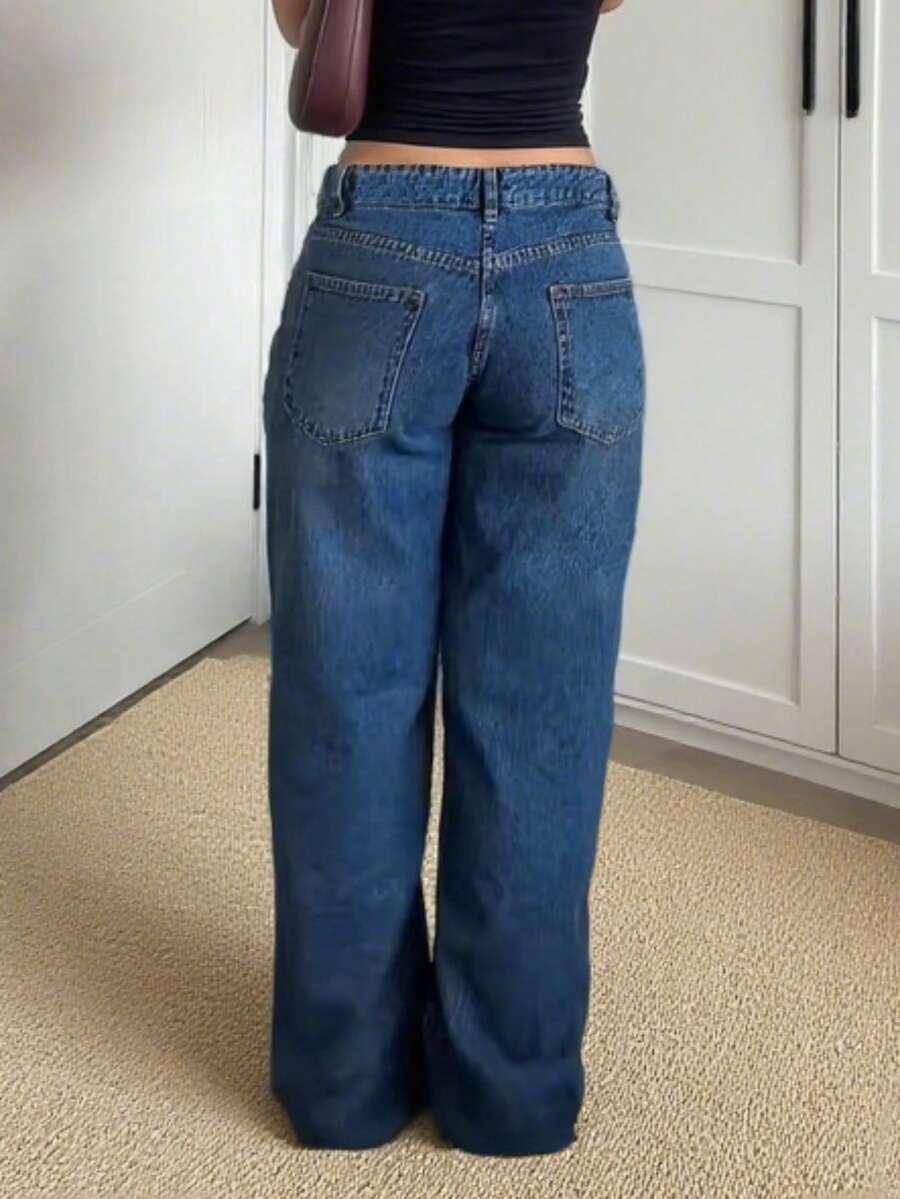 niebieskie spodnie jeans 