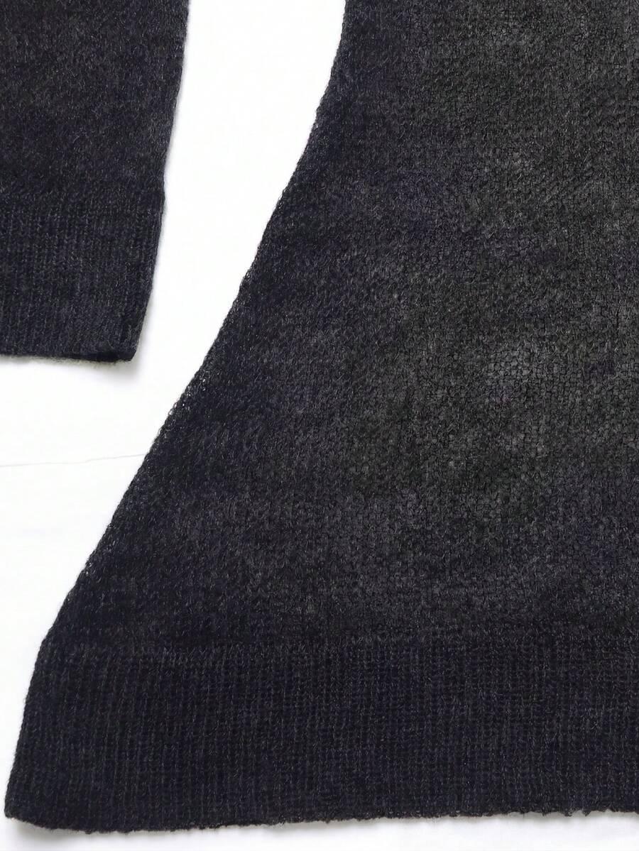 czarny dzianinowy sweter