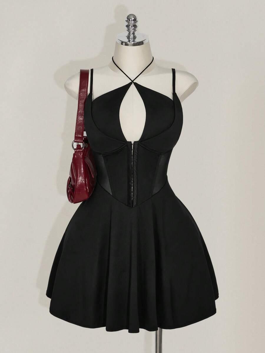 CZARNA SUKIENKA MINI 
