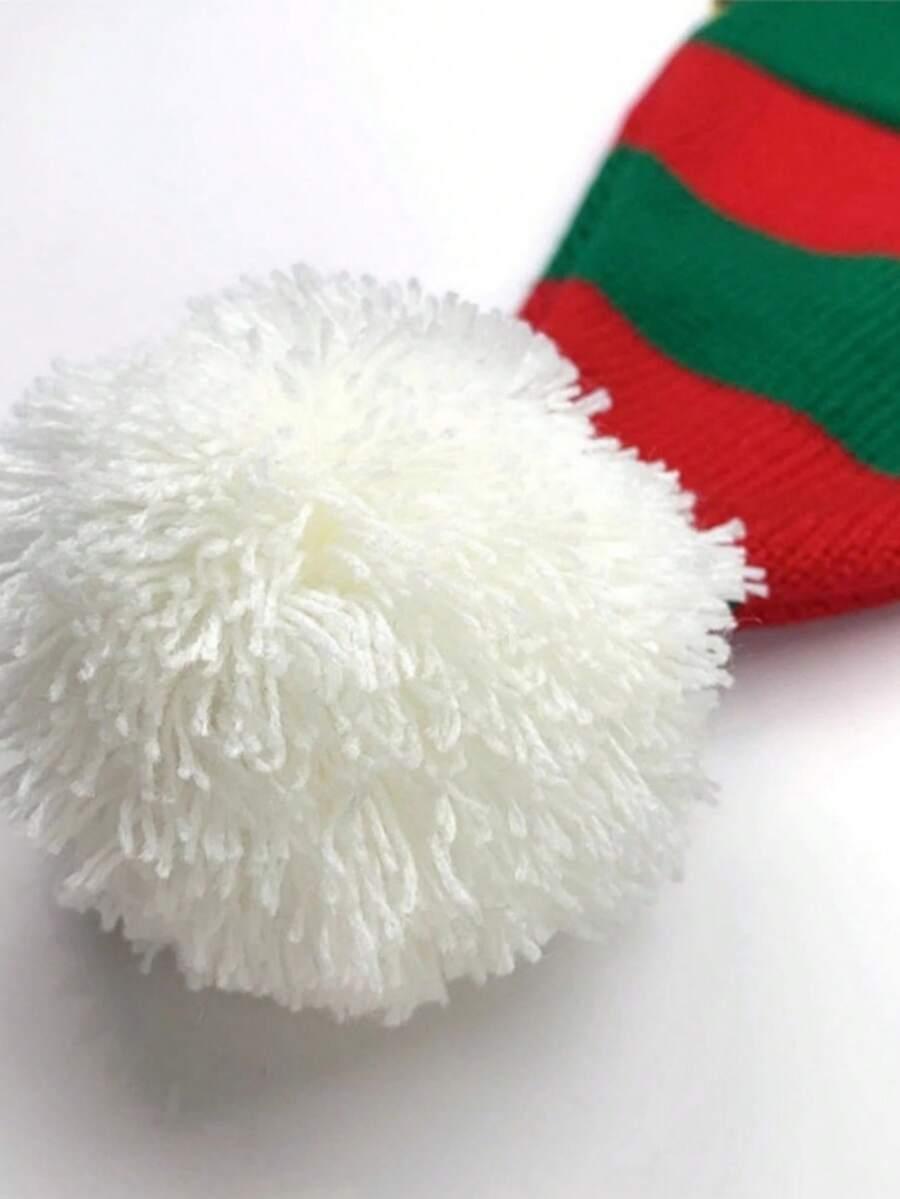 czapka z pomponem motyw świąteczny