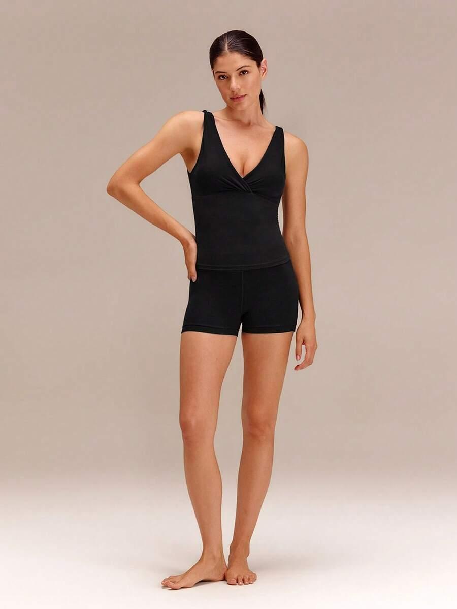 czarny sportowy top