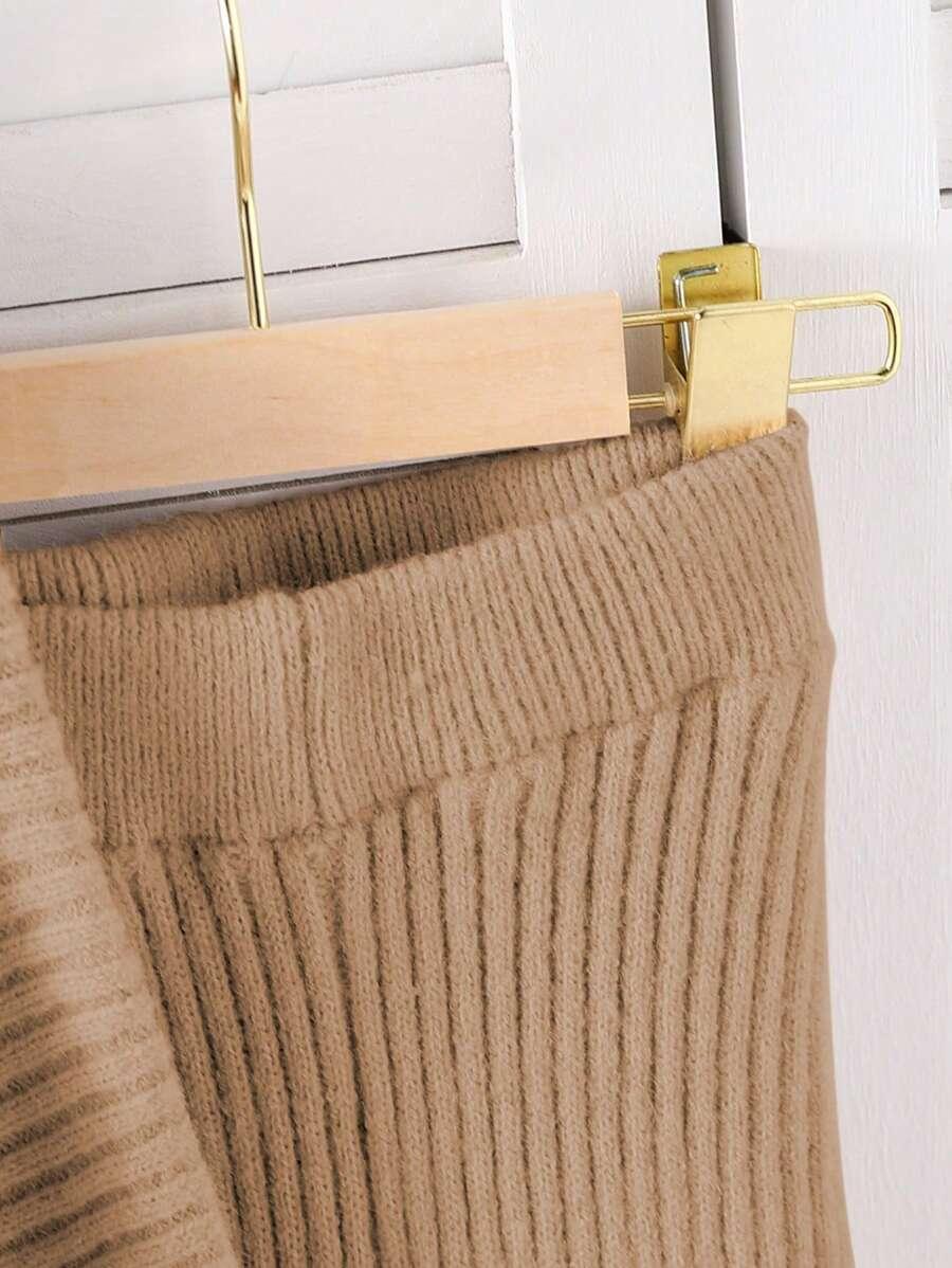 beżowy sweter golf