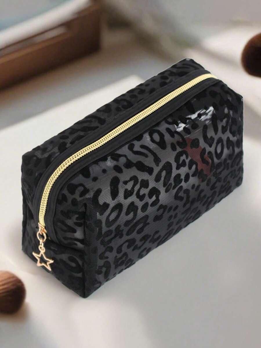 czarna kosmetyczka animal print
