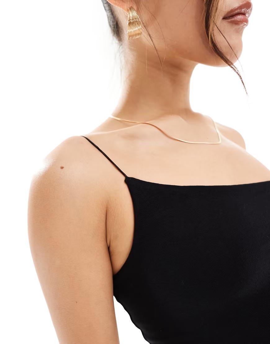 CZARNY ASYMTERYCZNY TOP 