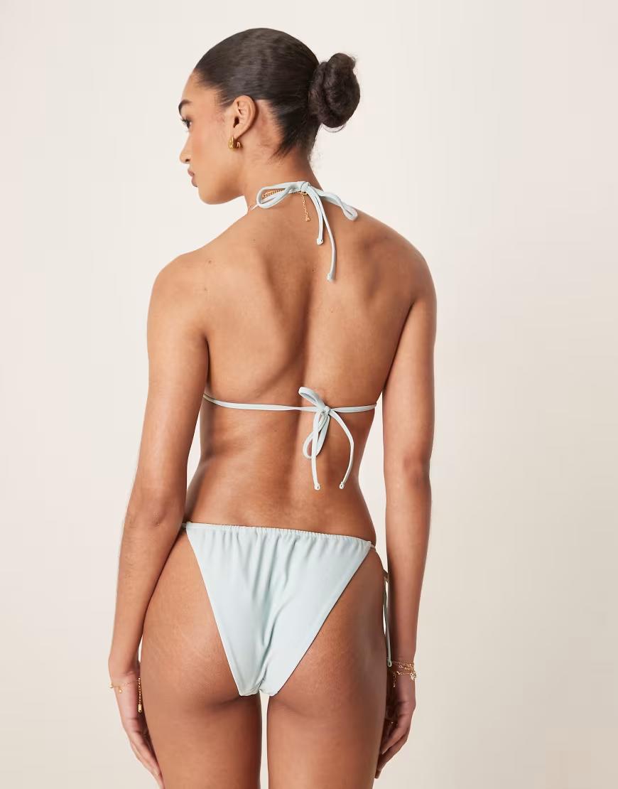 niebieska góra od bikini 