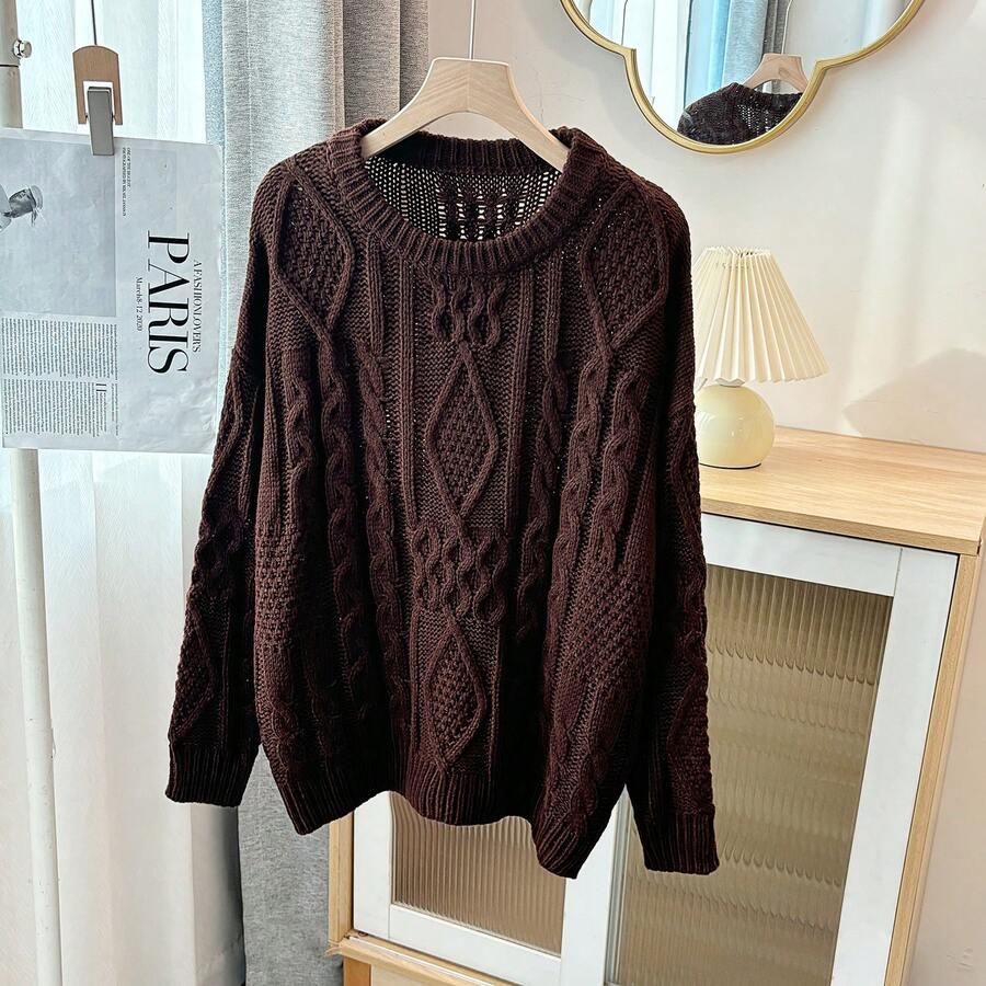 brązowy sweter okrągły dekolt