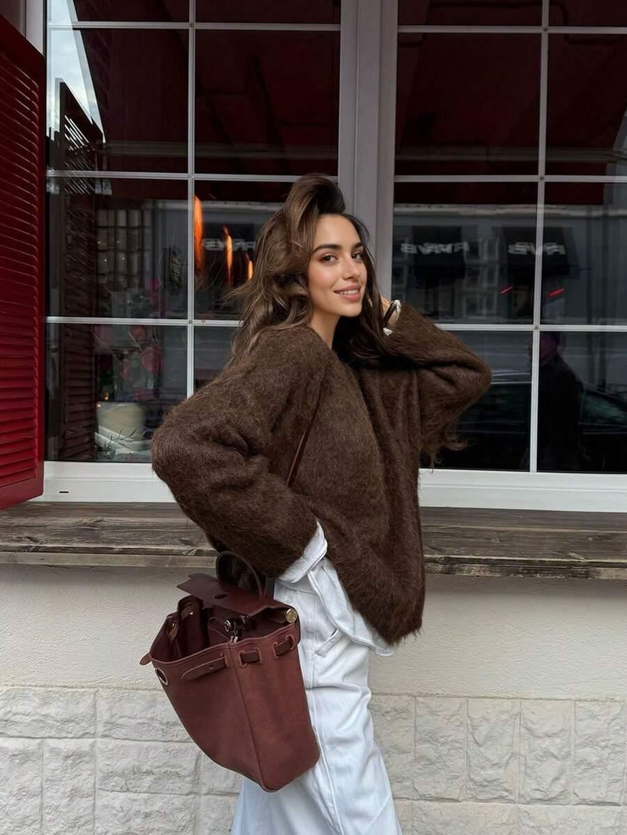 BRĄZOWY SWETER Z DOMIESZKĄ WEŁNY