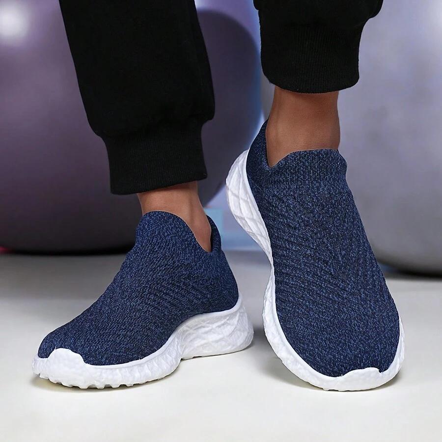 niebieskie buty sportowe slip on