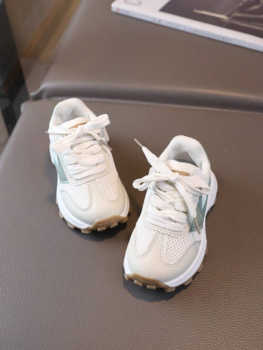 beżowe buty sportowe