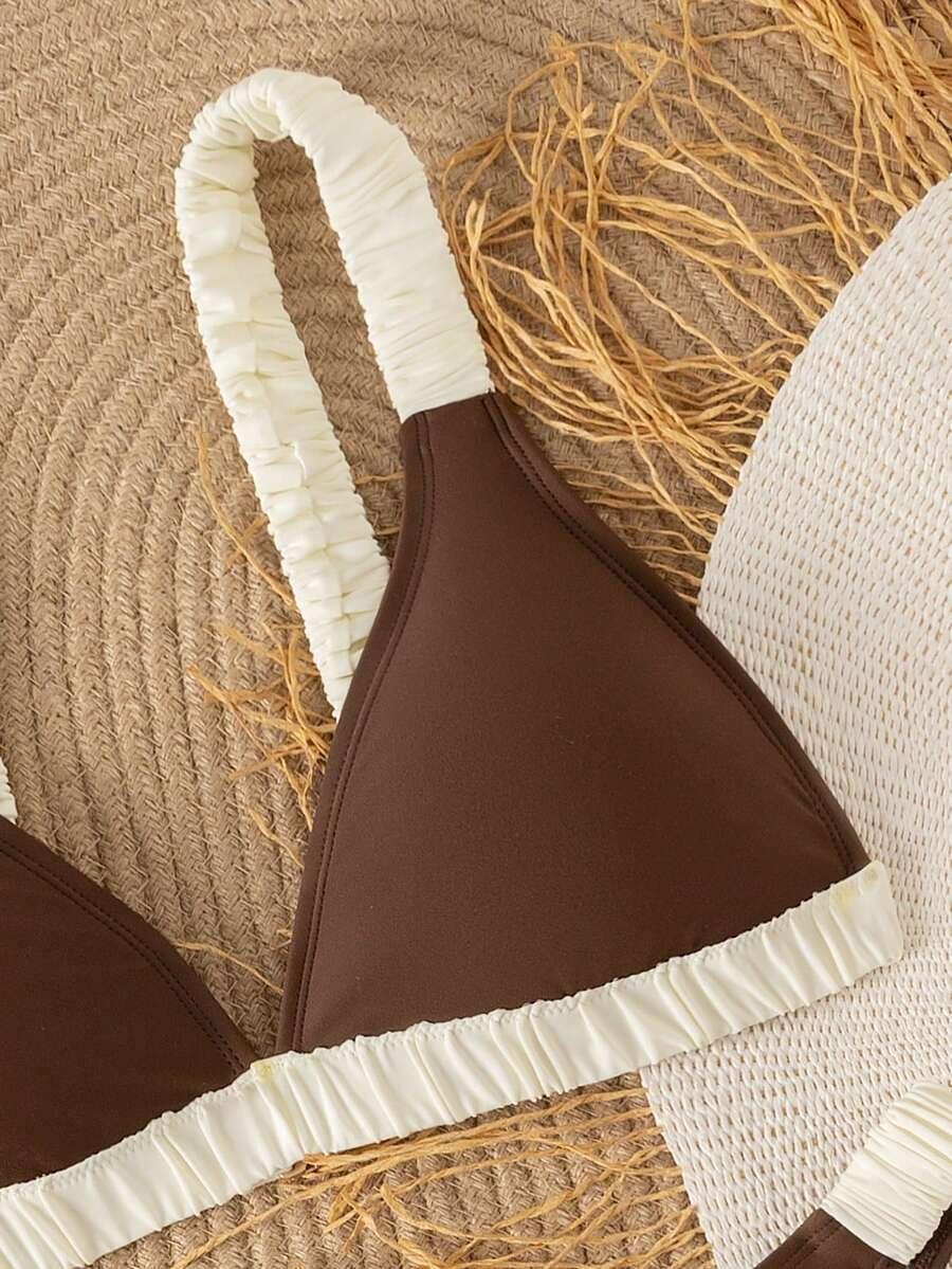 brązowy strój kąpielowy