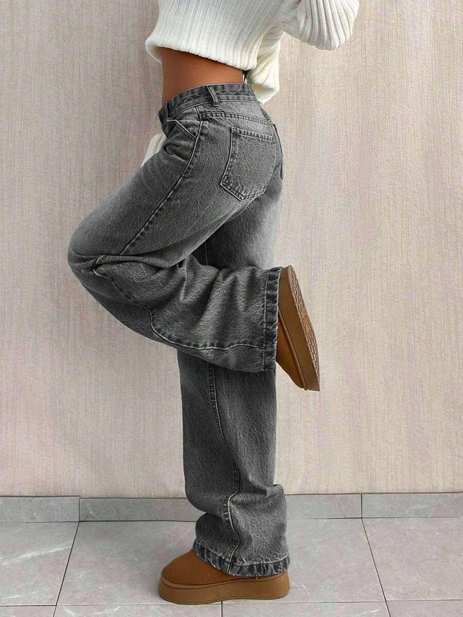 szare jeansy kieszenie 