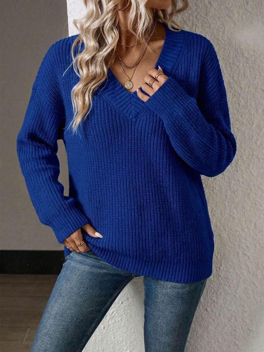 granatowy sweter długi rękaw