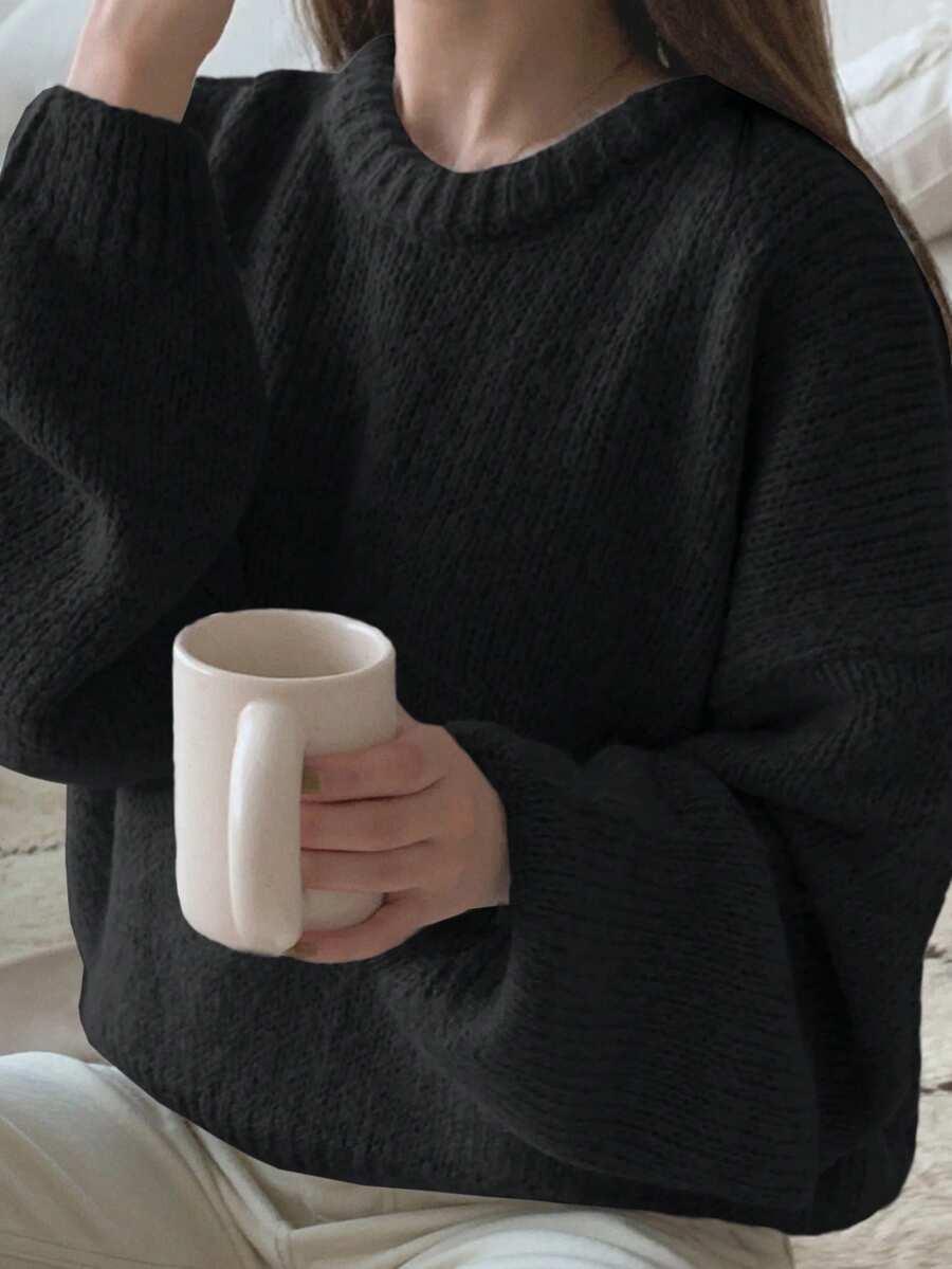 CZARNY SWETER OKRĄGŁY DEKOLT